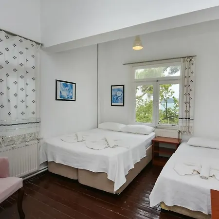 Mavi Pension Hotel Ayvalik Exterior photo
